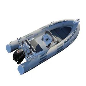 Neues Luxus-Doppel modell Rigid RIB PVC Schlauchboot mit Außenbordmotor für Familien unterhaltung im Freien