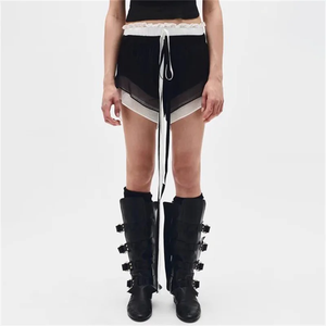 Shorts pour femmes nouvelle couleur bloquant l'épissage mini pantalon pour l'été 2025 cordon mince taille haute ultra court pantalon short - Product Image 1