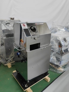 Low Price Stainless Steel Sugarcane <b>Juice</b> Extractor <b>Machine</b> with Engine 450W Power Easy to Operate - Product Image 6