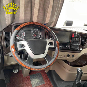 Housse de protection en cuir pour <span class=keywords><strong>volant</strong></span> de voiture de luxe, accessoires de voiture, quatre saisons pour Sitrak/DAF/MAN/HOWO/SCANIA - Product Image 2