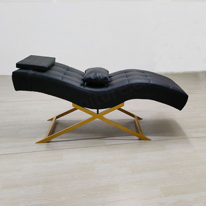 Nouveau design de table de massage pour salon de beauté lit à cils incurvés en cuir rose à base de métal doré - Product Image 4
