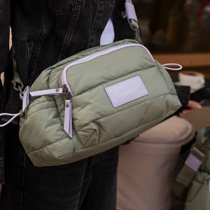 <span class=keywords><strong>Bolsa</strong></span> de <span class=keywords><strong>Pañales</strong></span> Multifuncional de Gran Capacidad <span class=keywords><strong>para</strong></span> Mamá, <span class=keywords><strong>Bolsa</strong></span> de Viaje Impermeable <span class=keywords><strong>para</strong></span> Bebé con Bolsillos Aislantes <span class=keywords><strong>para</strong></span> Botellas <span class=keywords><strong>y</strong></span> Correas <span class=keywords><strong>para</strong></span> Cochecito - Product Image 3