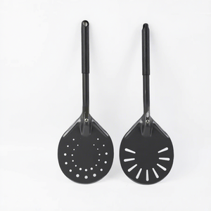 Pala para <span class=keywords><strong>Pizza</strong></span> Perforada de 6 Pulgadas, Cuadrada, de Aleación de Aluminio, con Mango Telescópico Ajustable - Product Image 1