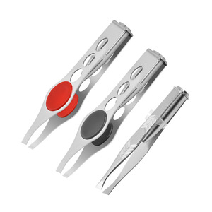 Pinces à épiler à pointe inclinée illuminées par LED en acier inoxydable pour les sourcils et l'épilation - Product Image 4