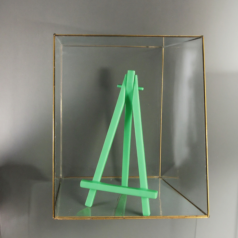 Mini Plastic Table Easel for Kids