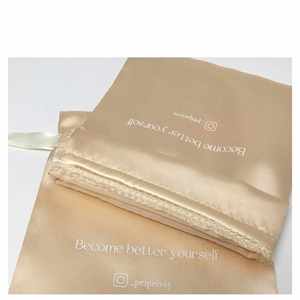 Bolsa de Satén de Seda con Cordón para Empaque de Extensiones de Cabello, Pestañas, Pelucas y Joyería, con Logotipo Personalizado - Product Image 5