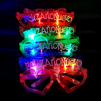Lunettes LED lumineuses pour le Nouvel An espagnol, monture en forme de cœur, lunettes clignotantes pour les fêtes du Nouvel An, accessoires de fête