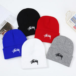 Bonnet en tricot brodé pour hommes et femmes, chaud pour l'hiver, avec lettres « Revenge », adapté à la <span class=keywords><strong>plage</strong></span> - Product Image 1
