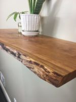 Vente à chaud Étagère en dalle de bois de noyer Live Edge Invisible Bureau flottant en bois Présentoir mural