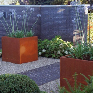 Jardinera Cuadrada Contemporánea de Acero Corten para Jardines en Azoteas y en el Suelo - Product Image 1
