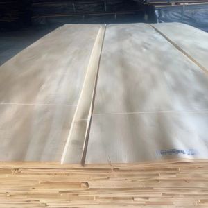 Feuille de <span class=keywords><strong>placage</strong></span> en bois de tilleul naturel de haute qualité de 1.5mm 6mm pour des placages de décoration d'hôtel - Product Image 5