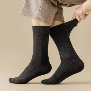 Men's <b>Wool</b> <b>Socks</b> Mid-Calf Solid Color Keep Warm Regular Casual <b>Socks</b> For Autumn Winter - Product Image 3
