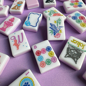 Tuiles de Mahjong pour Amateurs de Chiens – Motif Patte de Chiot Mignon – Mahjong Américain Double Couche <span class=keywords><strong>Violet</strong></span> <span class=keywords><strong>et</strong></span> <span class=keywords><strong>Blanc</strong></span> – Cadeau d'Anniversaire pour Amateurs de Chiens – Jeu de Société - Product Image 2