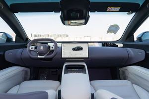 豪华汽车 AVATR 12 <span class=keywords><strong>2026</strong></span> 超级后驱增程版 中国制造 - Product Image 4