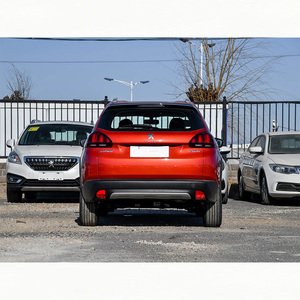 SUV familial compact d'<span class=keywords><strong>occasion</strong></span> <span class=keywords><strong>Peugeot</strong></span> <span class=keywords><strong>2008</strong></span> 2018 1.6L <span class=keywords><strong>Automatique</strong></span> 2 roues motrices Faible kilométrage Bon état Voiture de ville - Product Image 4