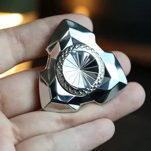 Spinner Antiestrés Clásico de Acero Inoxidable Pulido - Juguete Giratorio de Metal para Aliviar la Ansiedad en Adultos, Edades 14-18, Regalo para Hombres - Product Image 4