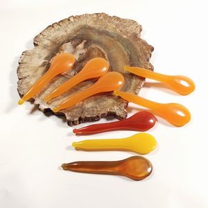 Forma de cuchara Spa Masaje Resina duradera Gua Sha Raspador Masajeador facial Acupuntura Guasha - Product Image 1