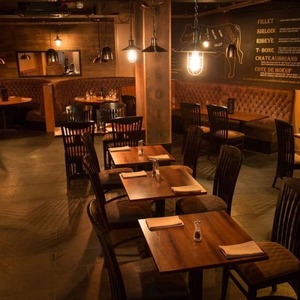 UPTOP - Bancs <span class=keywords><strong>d</strong></span>'<span class=keywords><strong>angle</strong></span> en cuir de style rétro haut de gamme pour usage commercial, en forme de U, avec table de restaurant en bois massif - Product Image 4