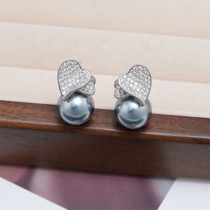 Pendientes de Botón con Circonita y Perla de Imitación, Estilo Europeo Americano, Versátiles, de Alta Calidad, con Doble Corazón Dorado - Product Image 5
