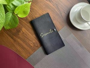 Portafoglio Antico Nero in Ecopelle Personalizzabile con Logo Dorato e Chiodi in Rame <span class=keywords><strong>per</strong></span> Ristoranti e Caffè, Porta Contanti/Trucchiere - Product Image 2