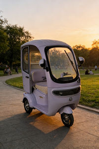 Triciclo Eléctrico Abierto de 351-500W y 60V (Aprobado por DOT), Autonomía de 50-70km, Cómodo para 2 Pasajeros, Ideal para Explorar Ciudades Costeras y Jardines de Té - Product Image 3