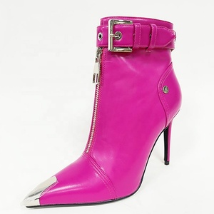 Nuovi Stivaletti Donna di Tendenza con Tacco Alto a Spillo, Punta Affusolata in Metallo, Fibbie, Cerniera Frontale, in Pelle, Estivi - Product Image 1