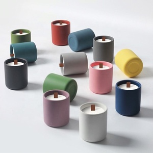 Ventes chaudes - Pots à bougies en béton mat, supports à bougies en céramique personnalisés de luxe, décoratifs pour Noël - Product Image 4