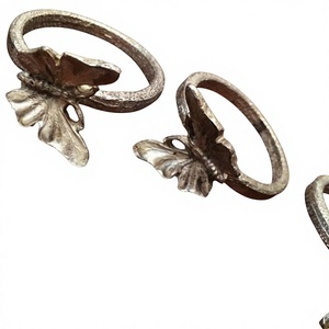 Anillos de Servilleta Vintage con Forma de Mariposa, Juego de 3 de Aleación de Zinc, Decoración de Mesa, Técnica de Fundición a Mano, Anillo de Servilleta de Latón para Decoración Navideña - Product Image 1