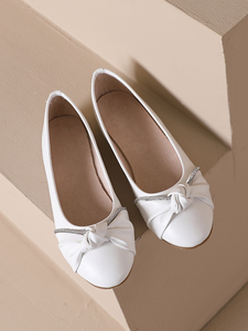 Zapatos Planos Blancos para Mujer con Lazo y Diamantes de Imitación, Bailarinas de PU Suave para Bodas, Fiestas y Uso Diario - Product Image 5