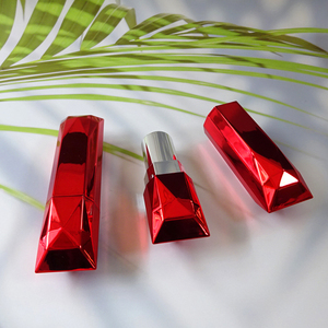 Estuche de lápiz labial vacío con corte de diamante, rojo metálico facetado, de lujo, para envases de cosméticos. - Product Image 5