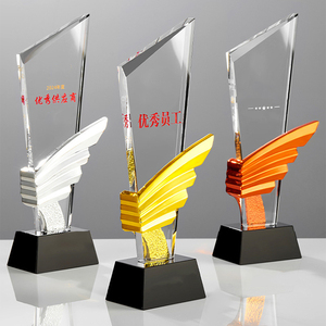 Idées de design de trophées en cristal facetté moderne, trophée créatif de reconnaissance avec service de conception de forme personnalisée - Product Image 3