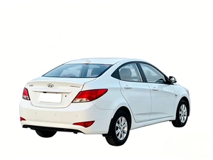 <span class=keywords><strong>Toyota</strong></span> <span class=keywords><strong>YARiS</strong></span> L d'occasion <span class=keywords><strong>2014</strong></span>, modèle 1.5G, édition <span class=keywords><strong>Dynamic</strong></span>, boîte manuelle - Product Image 4