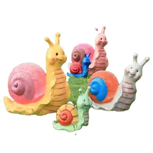 손으로 만든 대형 유리 섬유 동물 동상 사용자 정의 귀여운 만화 달팽이 동상 야외 정원 공원 장식
