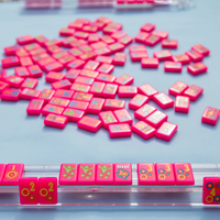 Ensemble de Mahjong Américain Moderne Texas Art en Gros, 160 Tuiles Colorées en Acrylique avec Dés et Supports pour Divertissement à Domicile