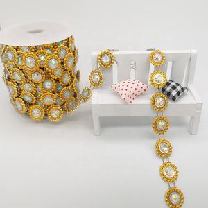 Commercio all'ingrosso ab di cristallo del diamante in oro fiore di plastica piedistallo di pietra catena della tazza del rhinestone roll <span class=keywords><strong>per</strong></span> abito da sposa - Product Image 5