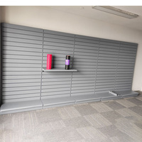 Rak Display Slatwall Heavy Duty untuk Peralatan, Stand Display untuk Showroom, Rak Merek Kustom, Rak Display Supermarket