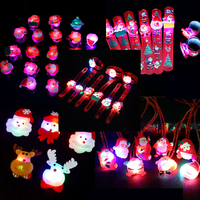 Anneau lumineux de Noël, lumière LED pour doigt, bracelet clignotant, collier, broche, cadeau pour enfants, jouet de Noël, lumière LED pour doigt