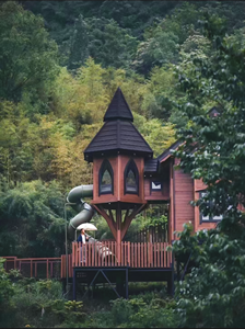 Maison préfabriquée écologique de style château, chalet en bois à deux étages avec toboggan pour enfants, terrasse pour les centres de villégiature, villa, chambre, maison - Product Image 2