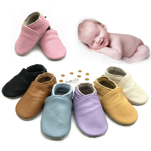 Chaussures mocassins solides pour bébés en gros, chaussures modernes pour garçons, chaussures mocassins originales en cuir - Product Image 1