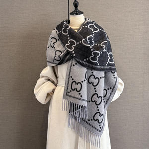 סיטונאי 2026 כפול צעיף חורף מכתב cc מעצב צעיף ארוך עם צעיף חם נשים יצרנית - Product Image 4