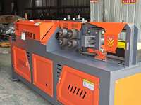 Machine automatique de redressement et de coupe de barres, tuyaux et fils en acier robuste, système motorisé contrôlé par PLC, économie d'énergie, garantie 1 an