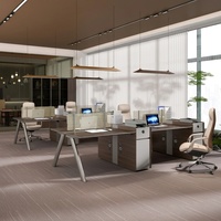 Poste de travail moderne en bois pour 2 personnes avec écran de confidentialité, meuble de rangement, gestion des câbles et table de bureau en cluster pour espace ouvert
