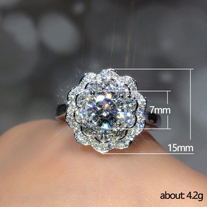 Anello a Doppio Strato con Zirconia Cubica per Donne, Fascia Impilabile alla Moda con Stile Elegante - Product Image 5