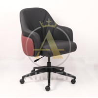Chaise de casino en cuir texturé noir, chaises modernes pour machines à sous, chaise de poker