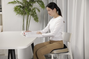 Cómodo cojín <span class=keywords><strong>de</strong></span> espuma viscoelástica ortopédico para silla <span class=keywords><strong>de</strong></span> ruedas, sofá, coche, <span class=keywords><strong>exterior</strong></span>, con cubierta <span class=keywords><strong>de</strong></span> malla 3D para coxis - Product Image 3