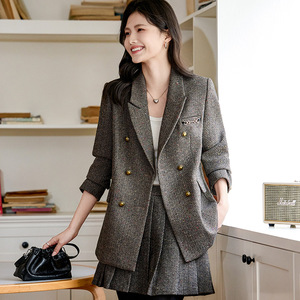 Women's Grey Suit <b>Jacket</b> Set With Pleated Skirt Solid Color Polyester Worsted No-Wrinkle Treatment Spring Autumn Casual Wear - Product Image 3