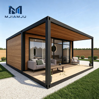 Maison préfabriquée sur conteneur, alimentée par l'énergie solaire hors réseau, sur quai flottant