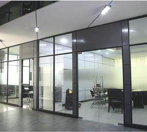 Cloison de séparation de <span class=keywords><strong>bureau</strong></span> en Aluminium/MDF avec stores magnétiques et porte à charnière - Product Image 4