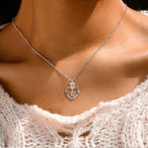 RFJEWEL 2026 Nuova Collana Personalizzata a Forma di Corona e Cuore <span class=keywords><strong>con</strong></span> Lettera <span class=keywords><strong>Iniziale</strong></span>, Collana in Ottone Puro <span class=keywords><strong>con</strong></span> Zirconia Cubica, <span class=keywords><strong>Gioielli</strong></span> alla Moda - Product Image 1