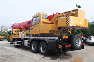 STC250T <span class=keywords><strong>Tres</strong></span> <span class=keywords><strong>Ejes</strong></span> Camión Chasis 25ton Camión de Elevación Grúa - Product Image 6